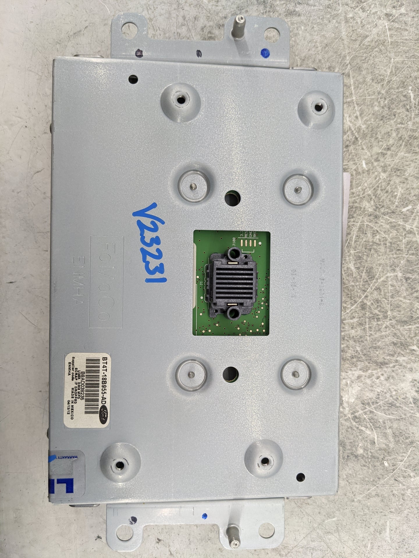 2012-2014 Ford Edge Information Display Screen 1469946 - Oemusedautoparts1.com