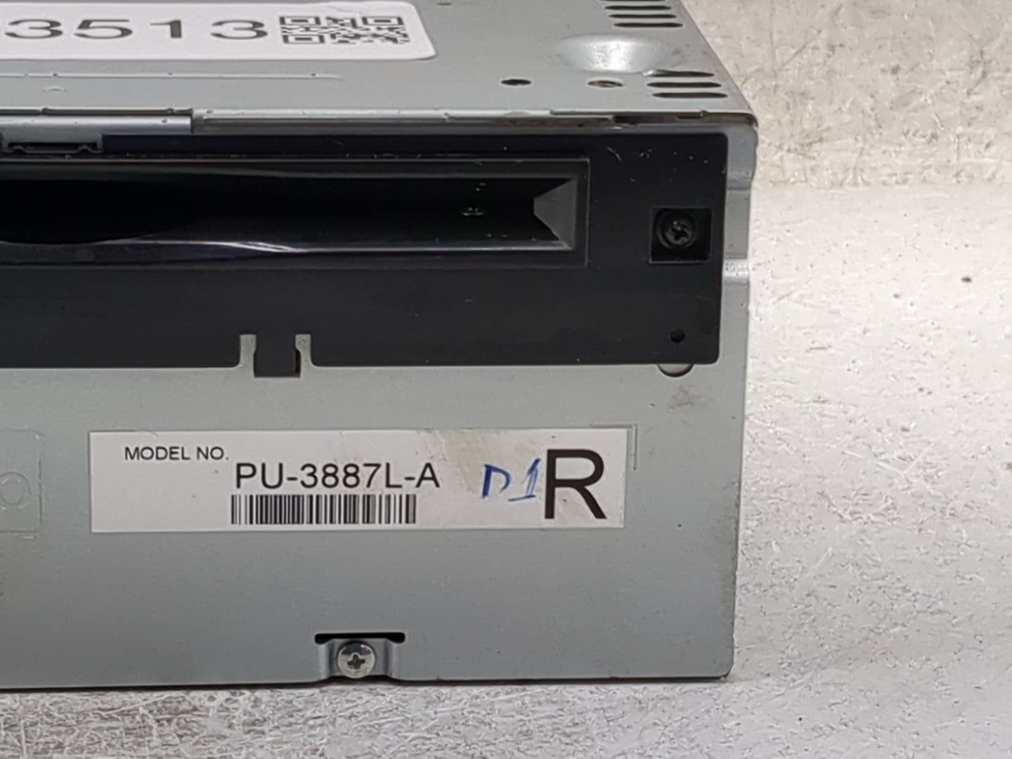 2013 Ford Edge Radio AM FM Cd Player Receiver Replacement P/N:PU-3887L-A DT4T-19C107-FA Fits OEM Used Auto Parts - Oemusedau