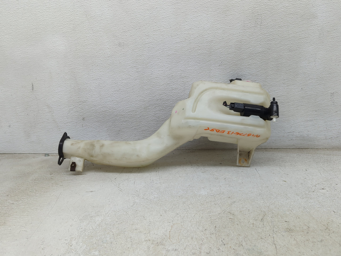 2007-2014 Ford Edge Windshield Washer Fluid Reservoir Bottle Oem 1474144 - Oemusedautoparts1.com