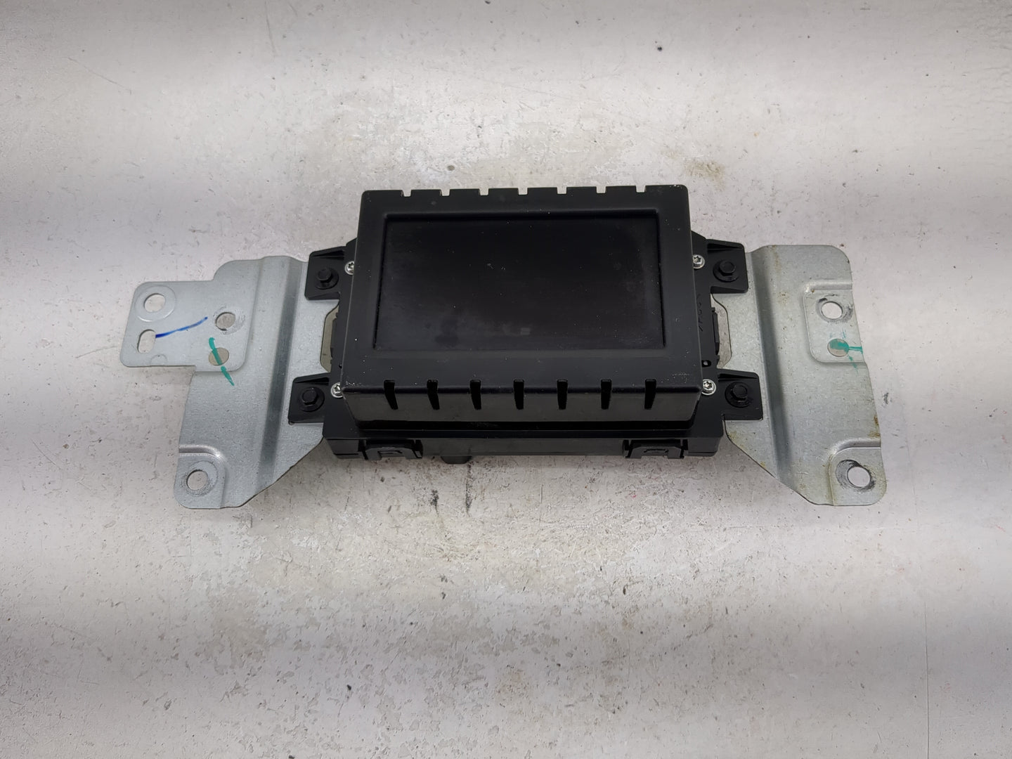 2013-2013 Ford Edge Information Display Screen - Oemusedautoparts1.com