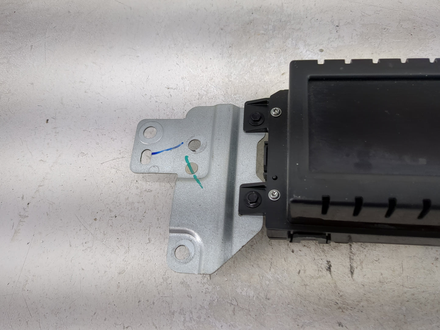 2013-2013 Ford Edge Information Display Screen - Oemusedautoparts1.com