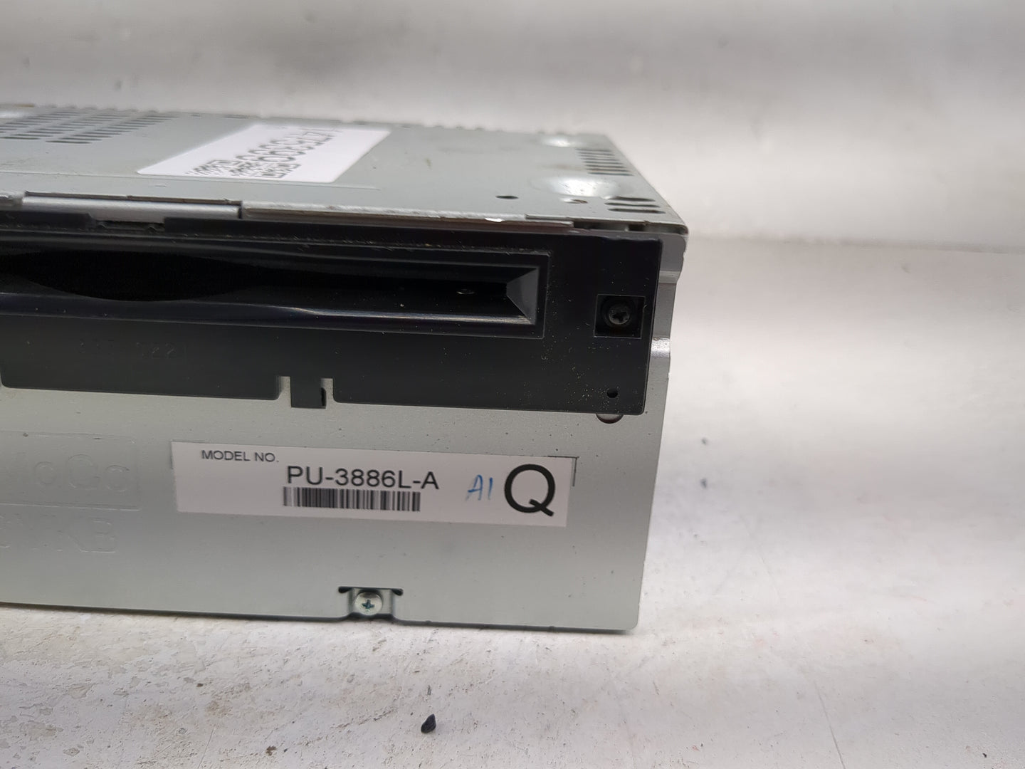 2013 Ford Edge Radio AM FM Cd Player Receiver Replacement P/N:PU-3886L-A DT4T-19C107-EA Fits OEM Used Auto Parts - Oemusedau