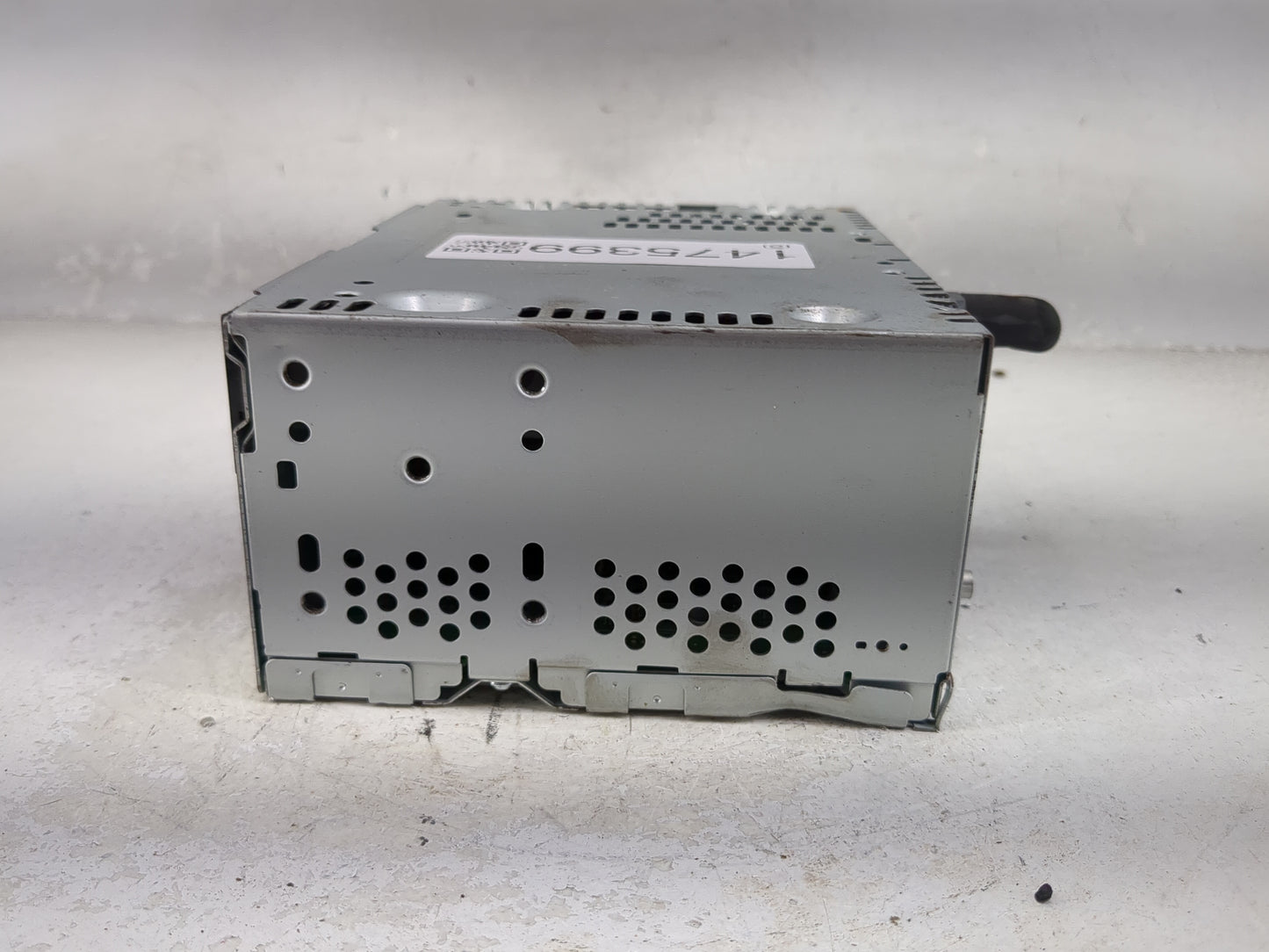 2013 Ford Edge Radio AM FM Cd Player Receiver Replacement P/N:PU-3886L-A DT4T-19C107-EA Fits OEM Used Auto Parts - Oemusedau