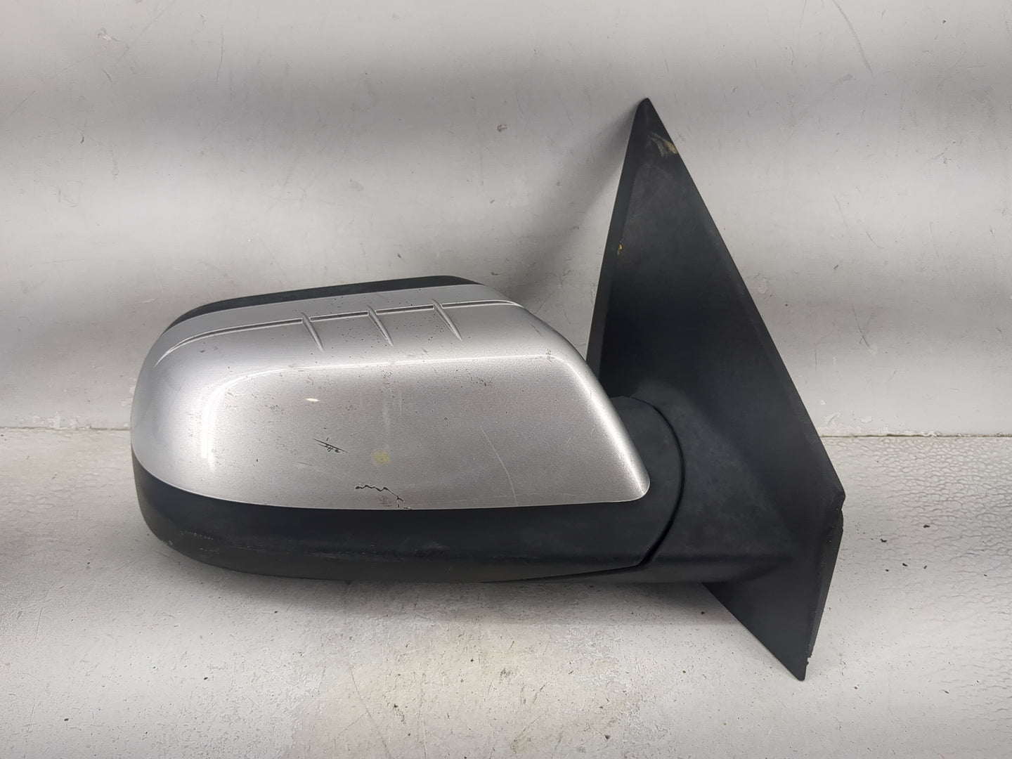 2011-2014 Ford Edge Passenger Side View Mirror - Right Door Mirror OEM Used - Oemusedautoparts1.com