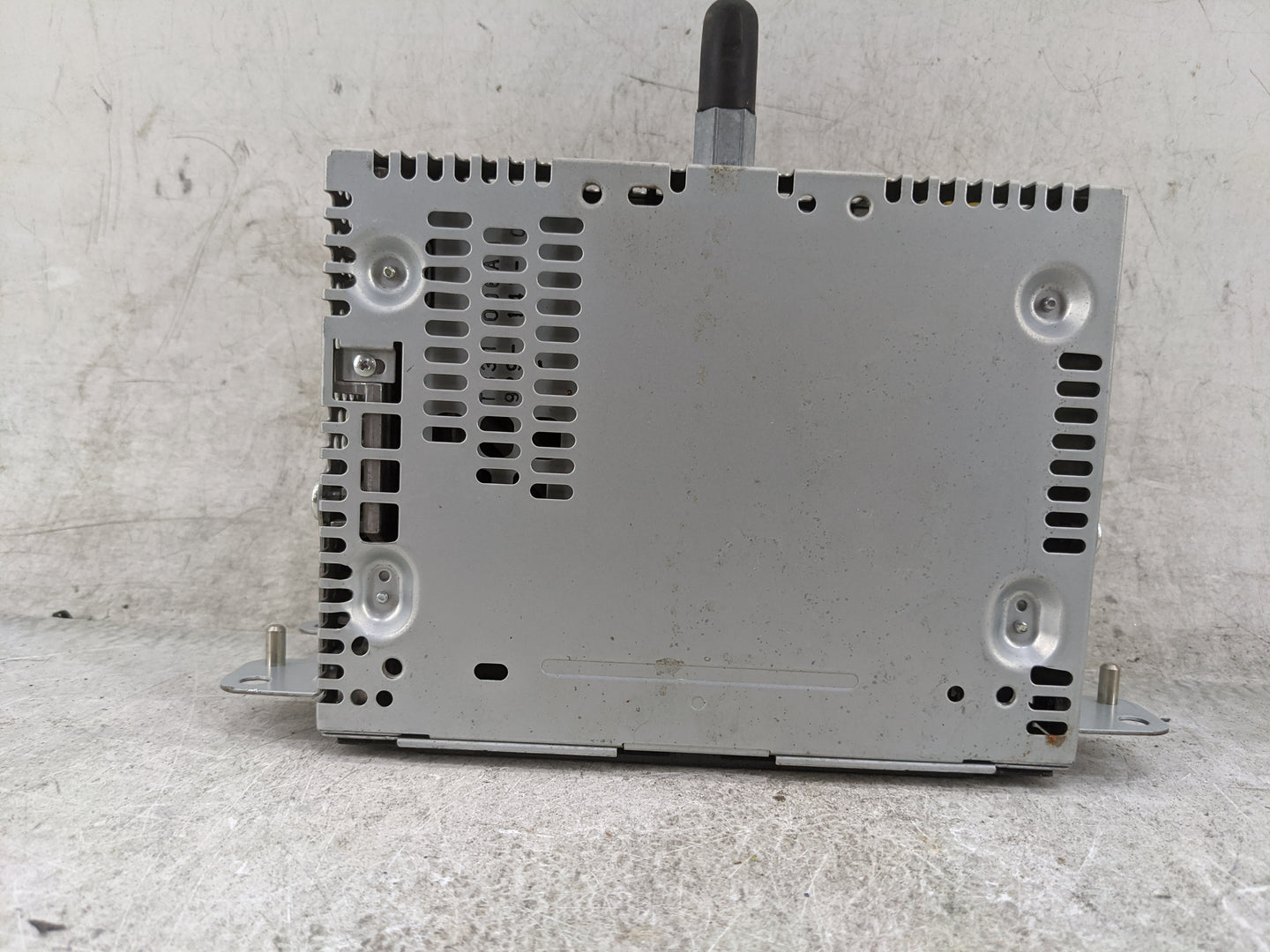 2013 Ford Edge Radio AM FM Cd Player Receiver Replacement P/N:DT4T19C107FA PU-3887L-A, 276-1056-48 Fits OEM Used Auto Parts 