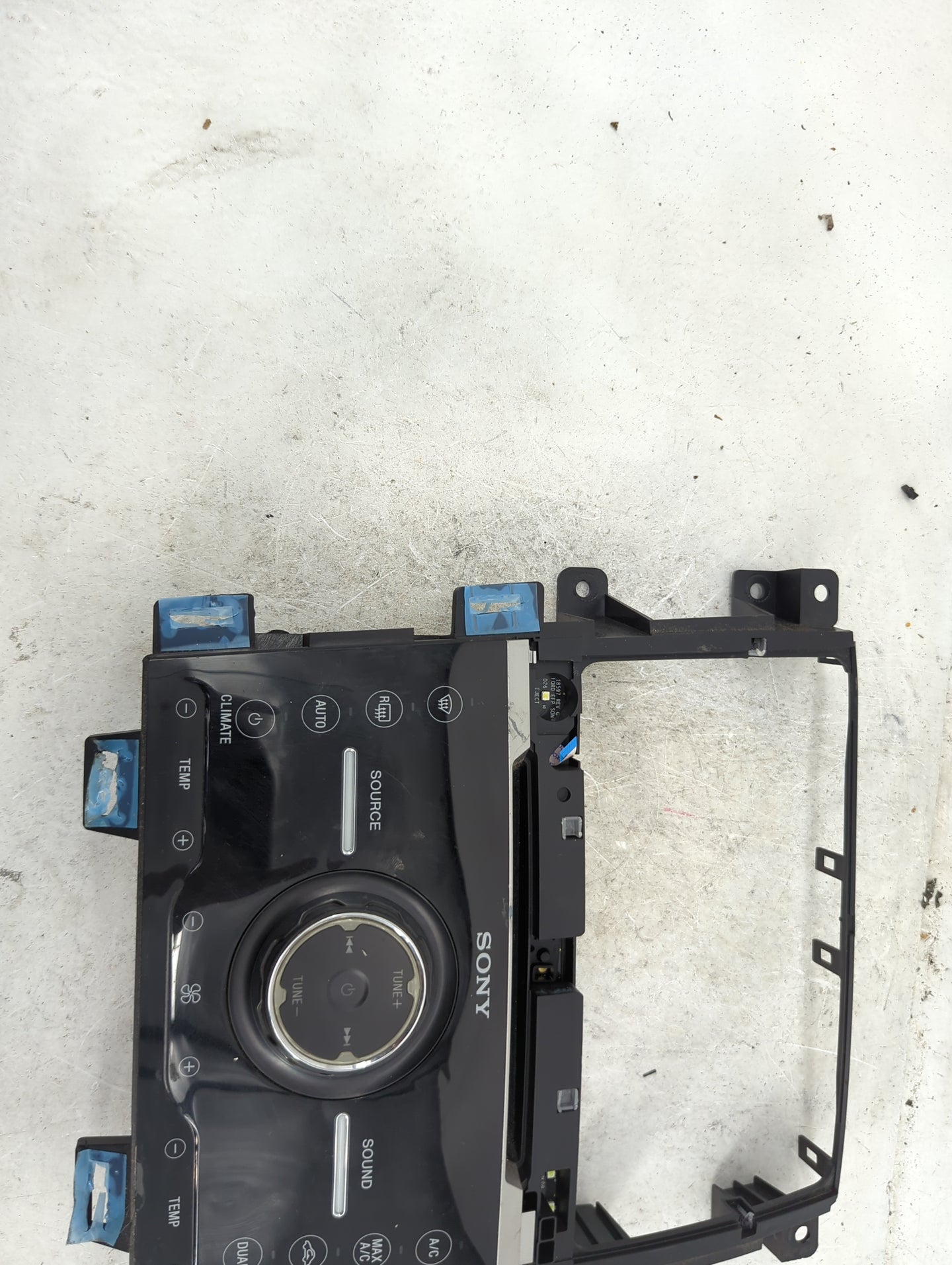 2013-2013 Ford Edge Radio Control Panel 1488579 - Oemusedautoparts1.com
