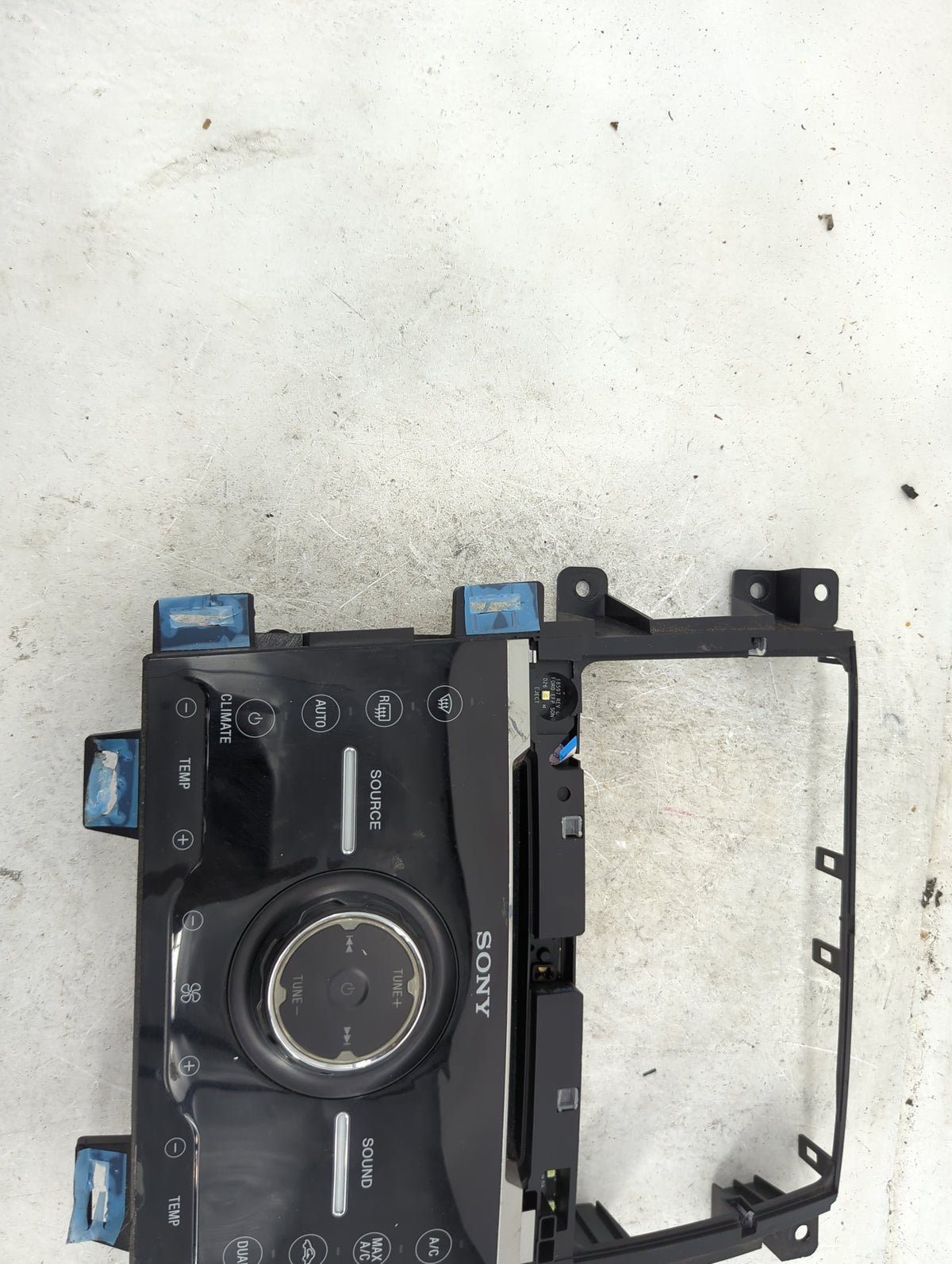 2013-2013 Ford Edge Radio Control Panel 1488579 - Oemusedautoparts1.com