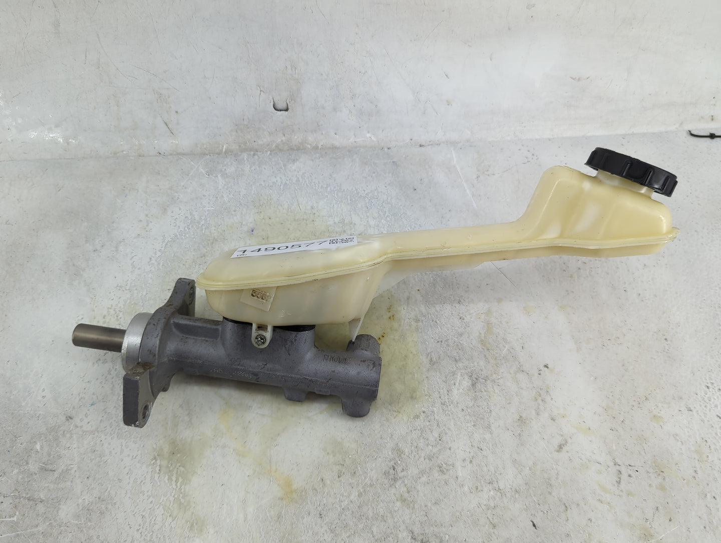 2011-2014 Ford Edge Brake Master Cylinder 1490577 - Oemusedautoparts1.com