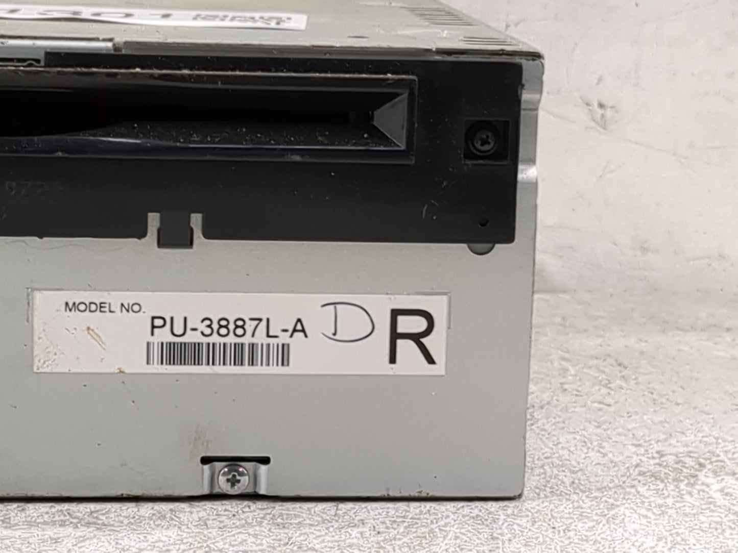 2013-2014 Ford Edge Radio AM FM Cd Player Receiver Replacement P/N:PU-3887L-A DT4T-19C107-FA Fits Fits 2013 2014 OEM Used Au