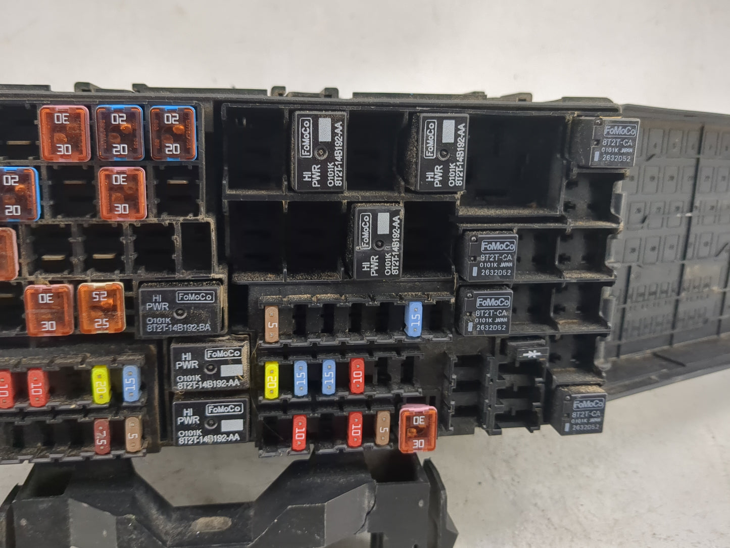 2012-2014 Ford Edge Fusebox Fuse Box Panel Relay Module P/N:BT4T-14A003-AA 8T2T-14B192-BA, 8T2T-14B192-AA Fits Fits 2012 201