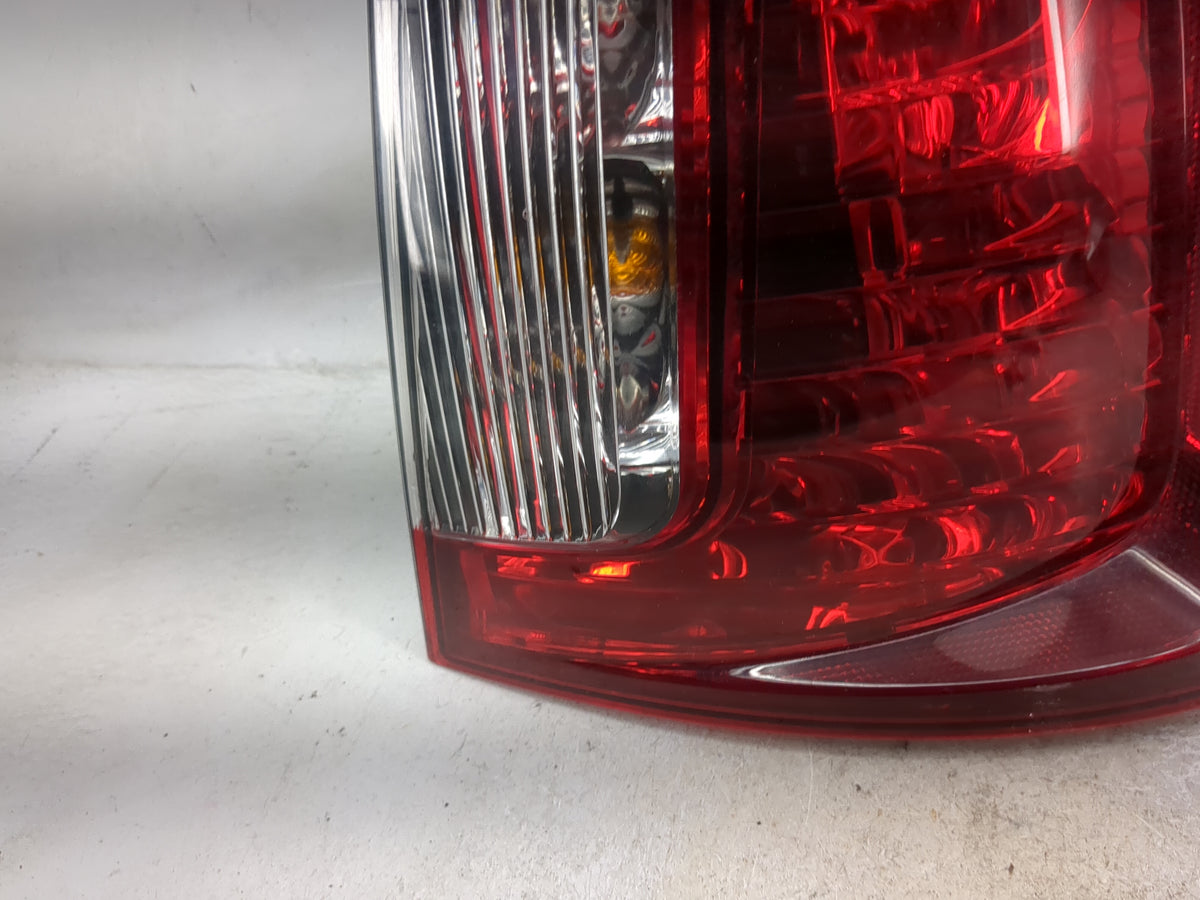 2011-2014 Ford Edge Tail Light Assembly Passenger Right OEM P/N:F00HTF403601 BT43-13B504-BD Fits Fits 2011 2012 2013 2014 OE