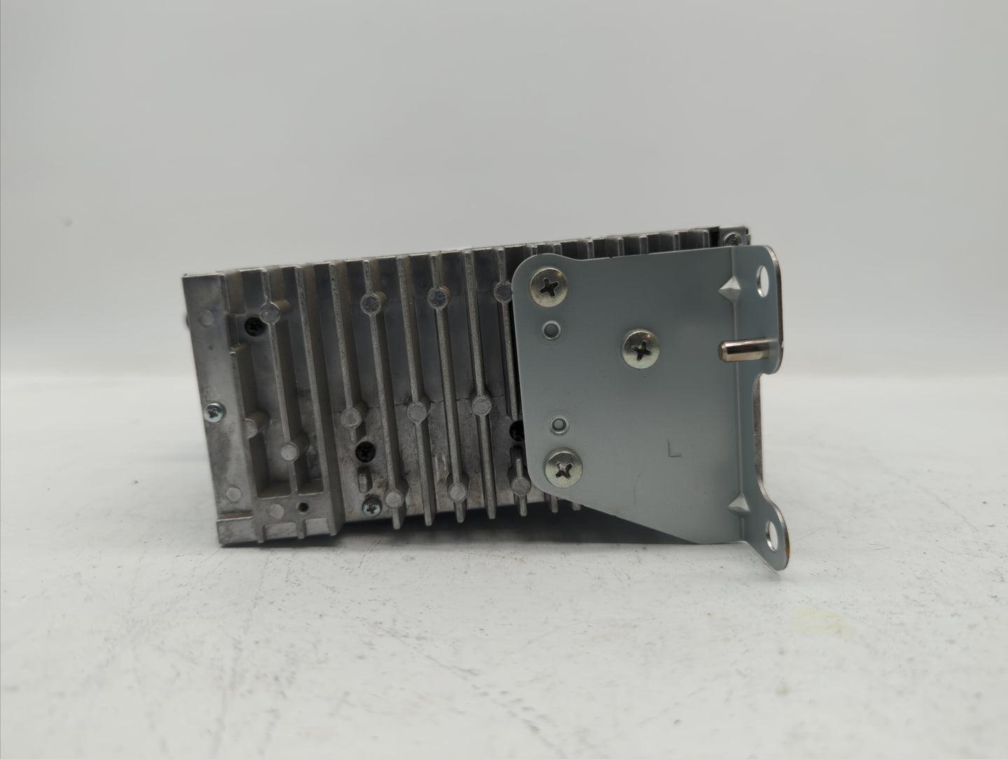 2013-2014 Ford Edge Am Fm Cd Player Radio Receiver - Oemusedautoparts1.com