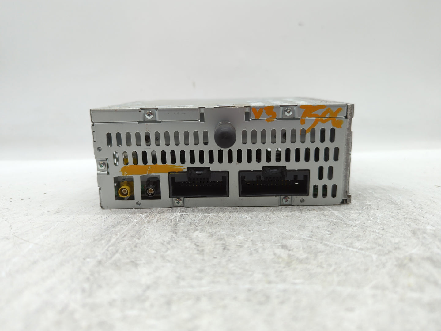 2013-2013 Ford Edge Am Fm Cd Player Radio Receiver - Oemusedautoparts1.com