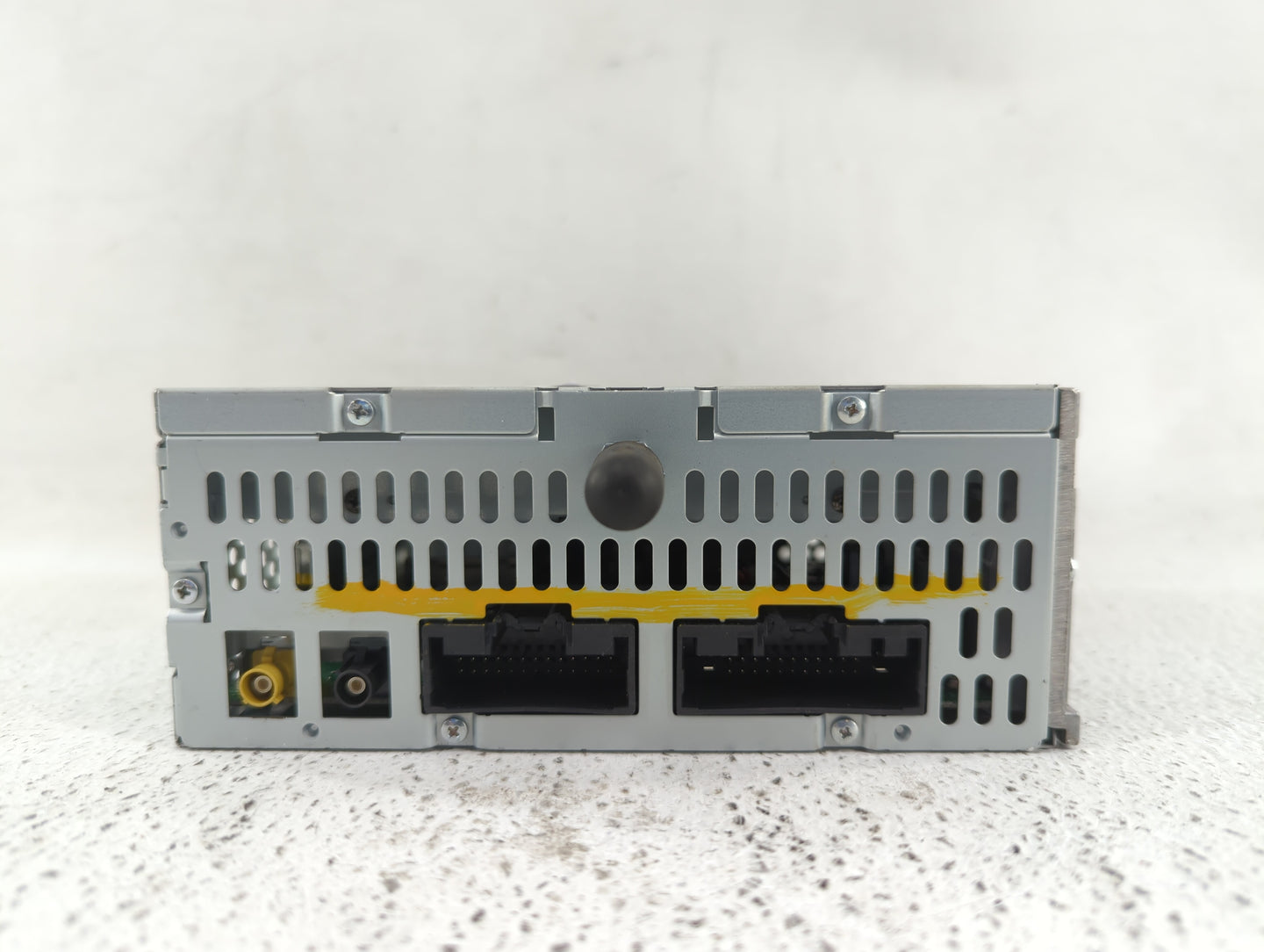 2013-2013 Ford Edge Am Fm Cd Player Radio Receiver - Oemusedautoparts1.com