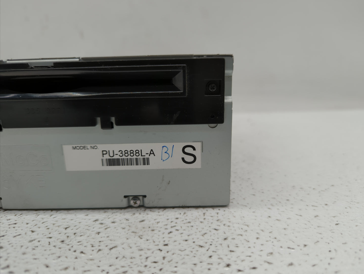 2013 Ford Edge Radio AM FM Cd Player Receiver Replacement P/N:DT4T-19C107-GA Fits OEM Used Auto Parts - Oemusedautoparts1.co
