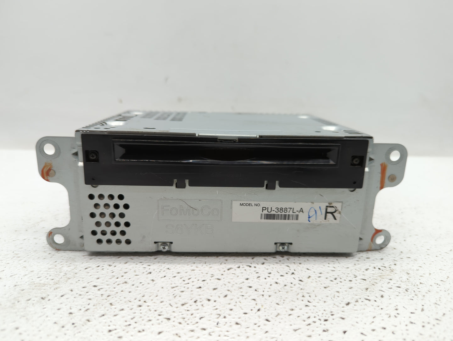 2013 Ford Edge Radio AM FM Cd Player Receiver Replacement P/N:DT4T-19C107-FA PU-3887L-A Fits OEM Used Auto Parts - Oemusedau