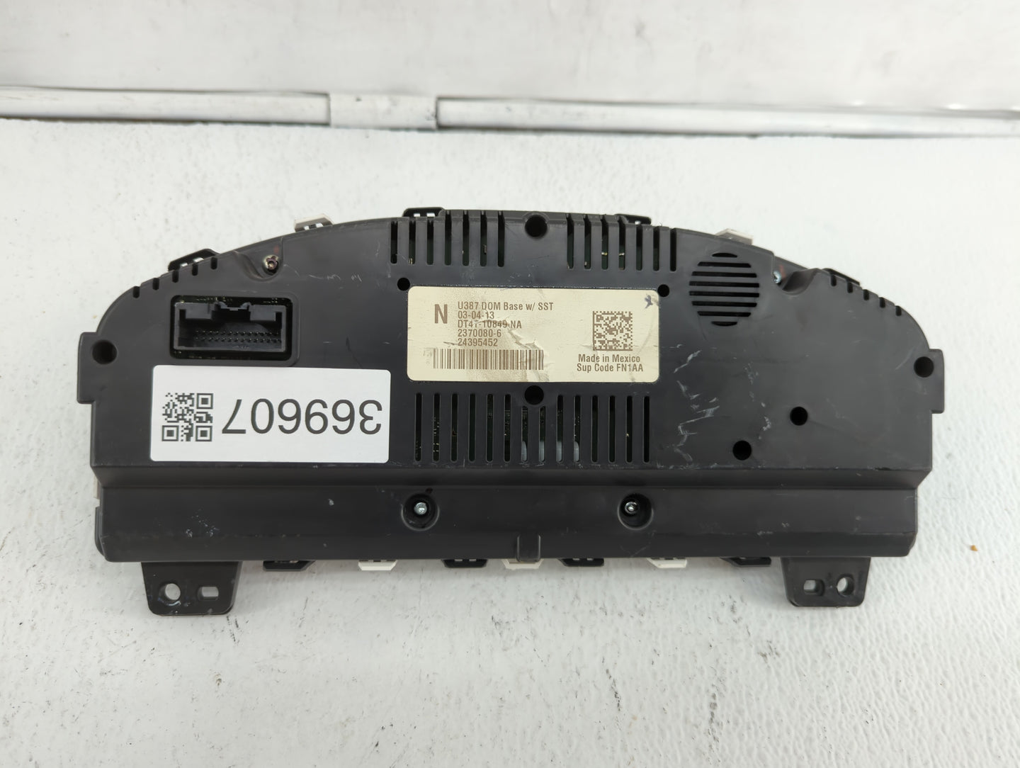 2013 Ford Edge Instrument Cluster Speedometer Gauges P/N:DT4T-10849-NA DT4T-10849-NE Fits OEM Used Auto Parts - Oemusedautop