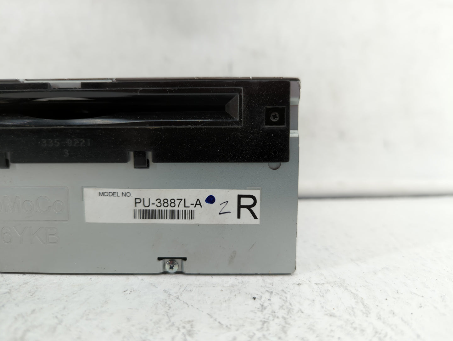 2013-2013 Ford Edge Am Fm Cd Player Radio Receiver - Oemusedautoparts1.com