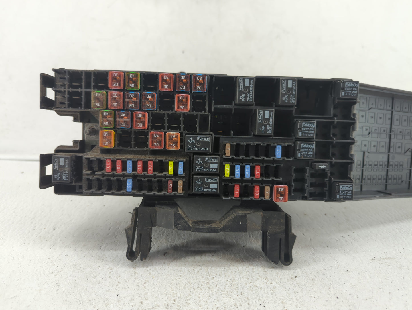 2012-2014 Ford Edge Fusebox Fuse Box Panel Relay Module P/N:CT4T-14290-LG CT4T-14290-HE, CT4T-14290-LF Fits Fits 2012 2013 2