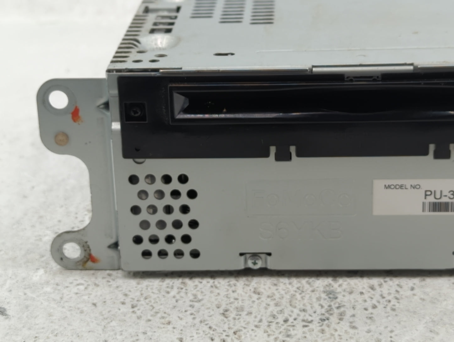 2013-2013 Ford Edge Am Fm Cd Player Radio Receiver - Oemusedautoparts1.com