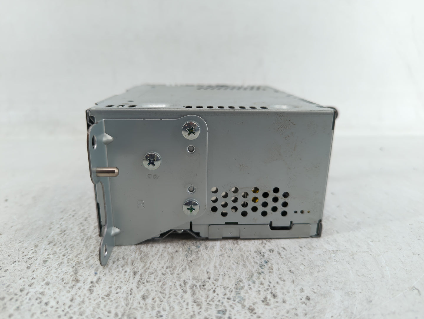 2013-2013 Ford Edge Am Fm Cd Player Radio Receiver - Oemusedautoparts1.com