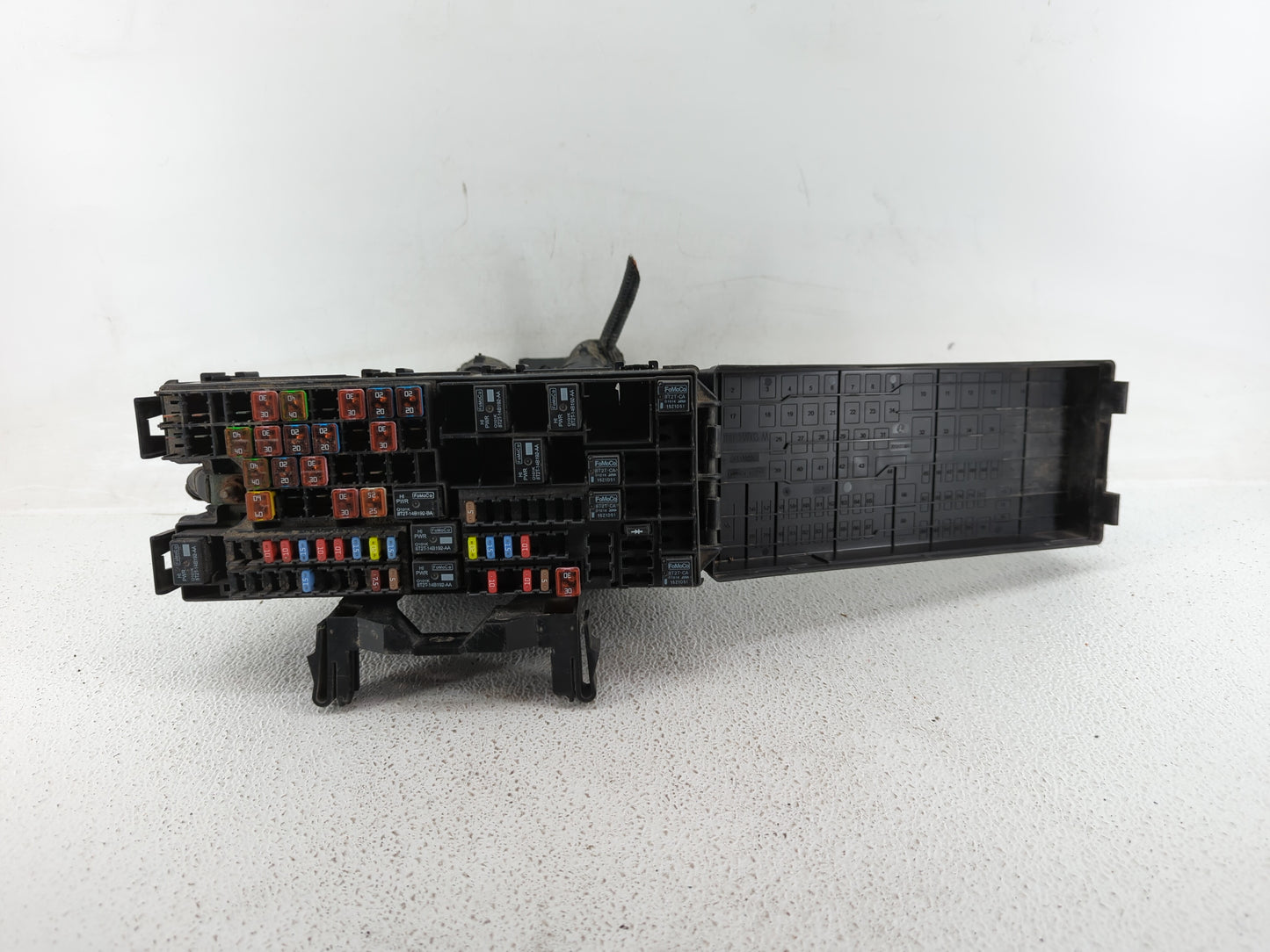 2012-2014 Ford Edge Fusebox Fuse Box Panel Relay Module P/N:CT4T-14290-LF CT4T-14290-JK Fits Fits 2012 2013 2014 OEM Used Au