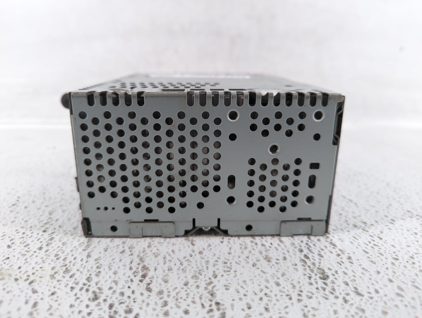 2013-2014 Ford Edge Radio AM FM Cd Player Receiver Replacement Fits Fits 2013 2014 OEM Used Auto Parts - Oemusedautoparts1.c