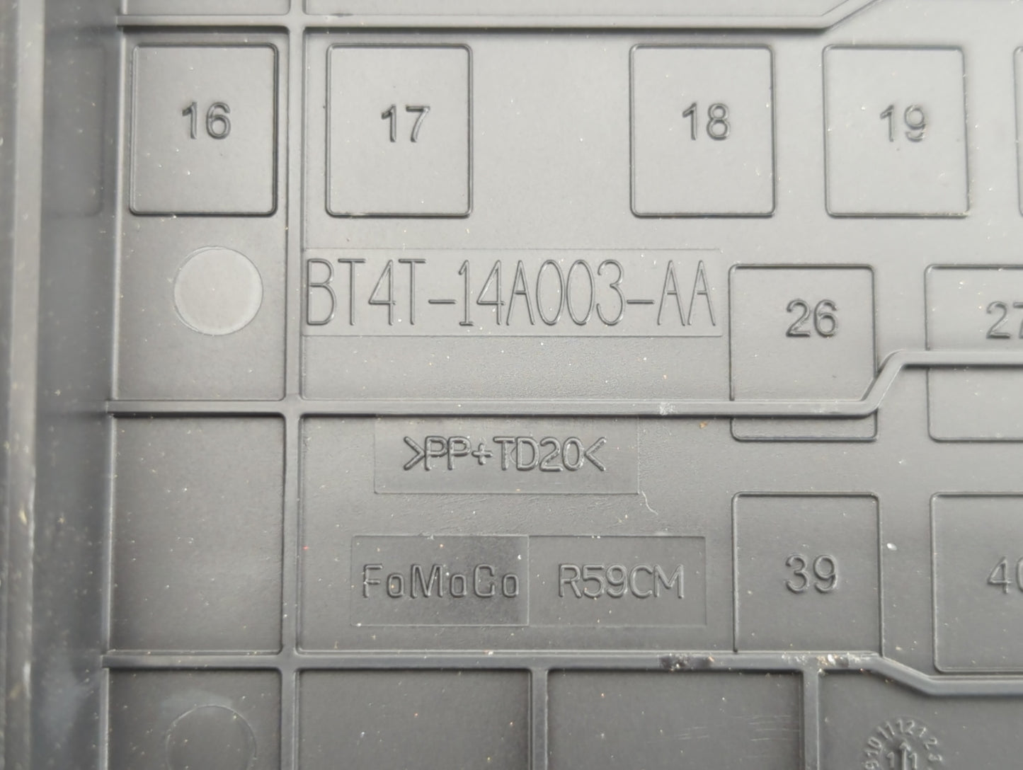 2012-2014 Ford Edge Fusebox Fuse Box Panel Relay Module P/N:BT4T-14A003-AA Fits Fits 2012 2013 2014 2015 OEM Used Auto Parts