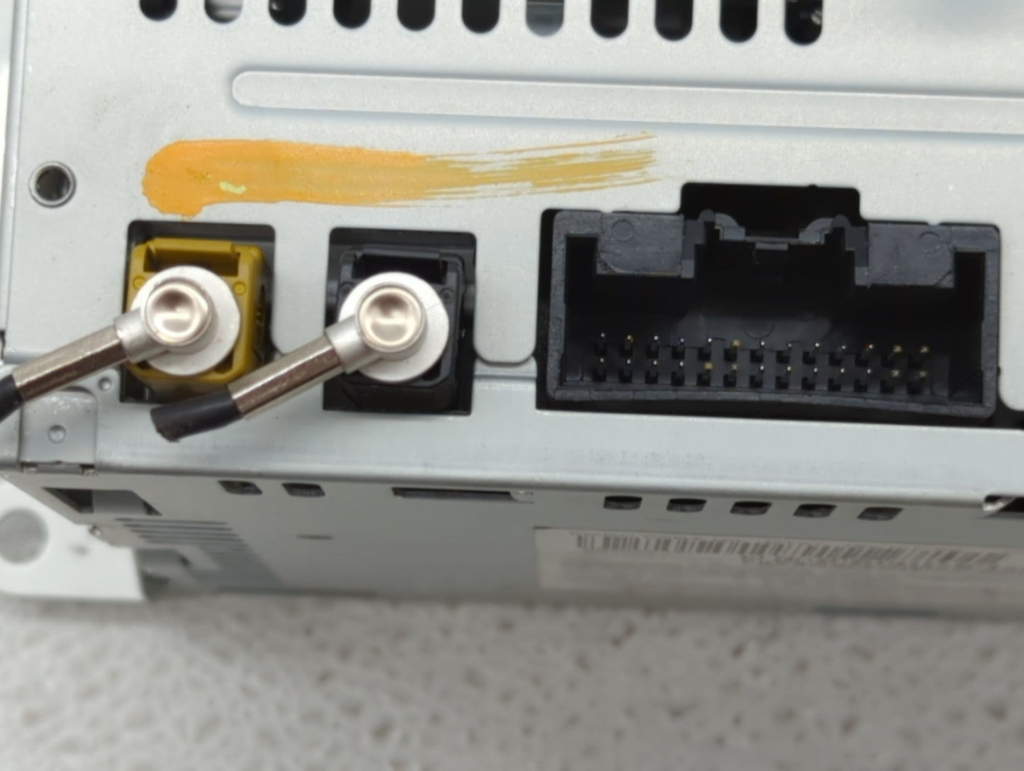 2013-2013 Ford Edge Am Fm Cd Player Radio Receiver - Oemusedautoparts1.com