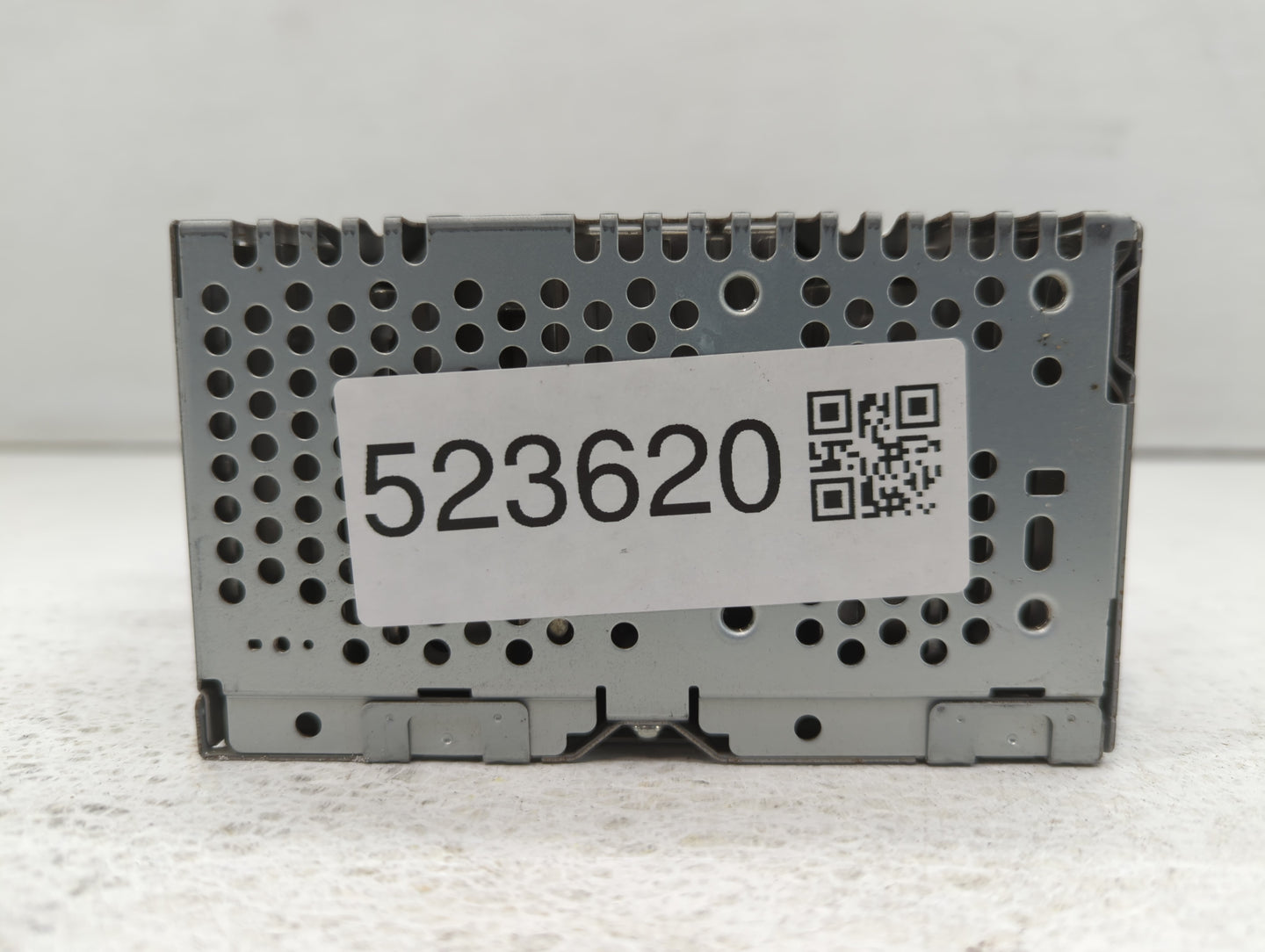 2013 Ford Edge Radio AM FM Cd Player Receiver Replacement P/N:DT4T-19C107-FA Fits OEM Used Auto Parts - Oemusedautoparts1.co
