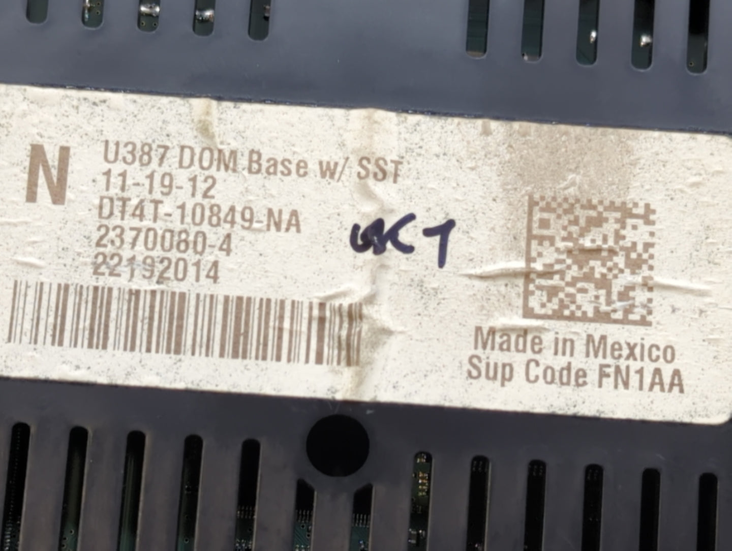 2013 Ford Edge Instrument Cluster Speedometer Gauges P/N:DT4T-10849-NA DT4T-10849-NE Fits OEM Used Auto Parts - Oemusedautop