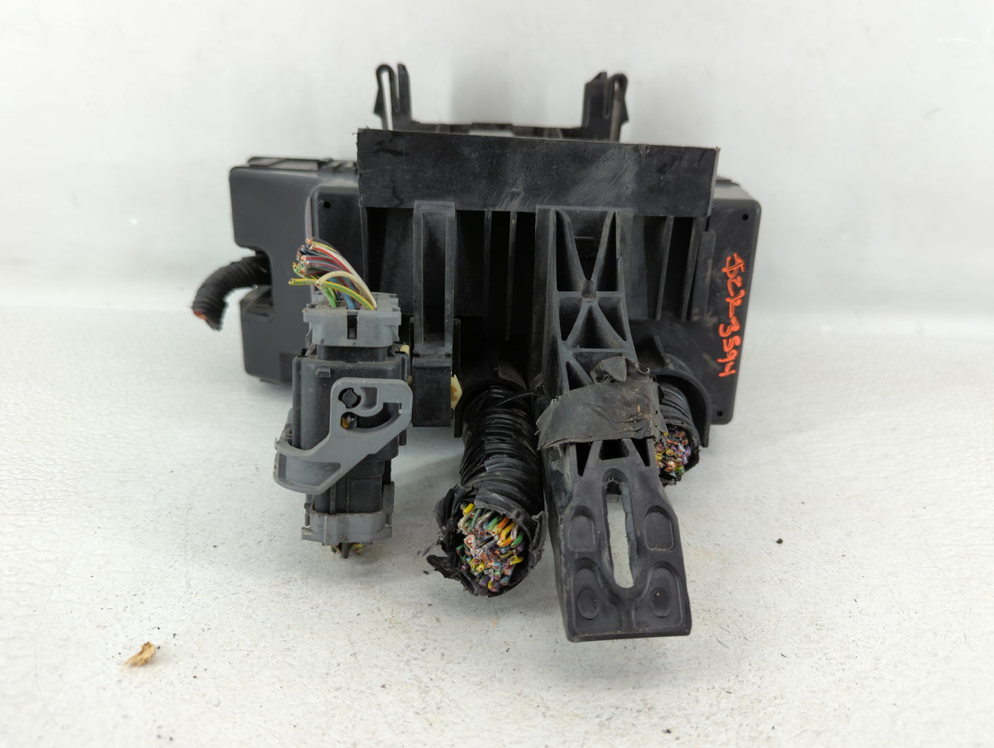2012-2014 Ford Edge Fusebox Fuse Box Panel Relay Module P/N:CT4T-14290-LF CT4T-14290-HF, BT4T-14A003-AA Fits Fits 2012 2013 