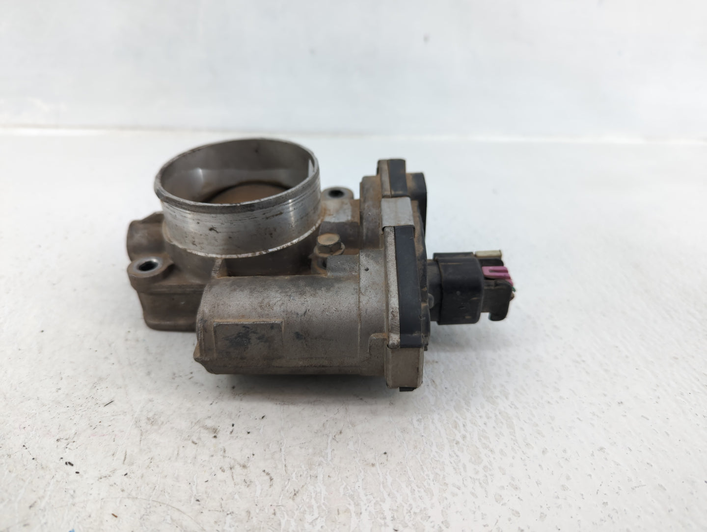 2011-2018 Ford Edge Throttle Body P/N:3U9AA668AA Fits Fits 2011 2012 2013 2014 2015 2016 2017 2018 2019 OEM Used Auto Parts 