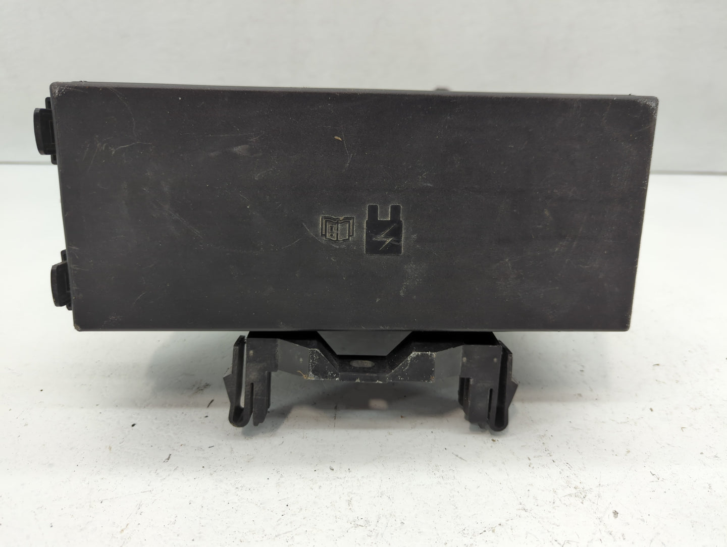 2012-2014 Ford Edge Fusebox Fuse Box Panel Relay Module P/N:CT4T-14290-NH Fits Fits 2012 2013 2014 OEM Used Auto Parts - Oem