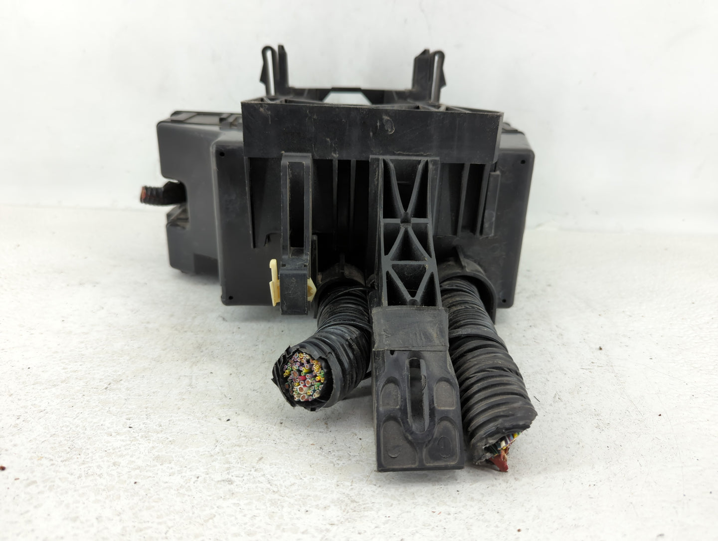 2012-2014 Ford Edge Fusebox Fuse Box Panel Relay Module P/N:CT4T-14290-NF Fits Fits 2012 2013 2014 OEM Used Auto Parts - Oem