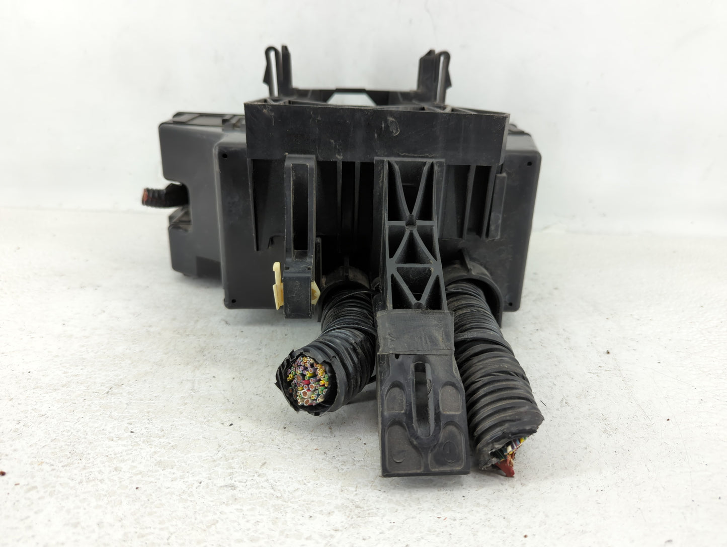 2012-2014 Ford Edge Fusebox Fuse Box Panel Relay Module P/N:CT4T-14290-NF Fits Fits 2012 2013 2014 OEM Used Auto Parts - Oem