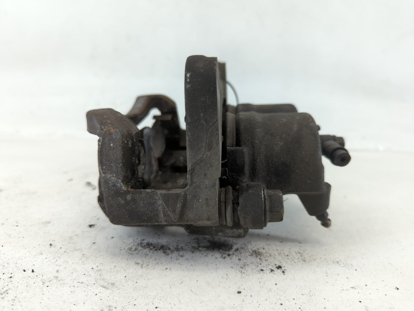 2011-2014 Ford Edge Front Driver Left Brake Caliper - Oemusedautoparts1.com