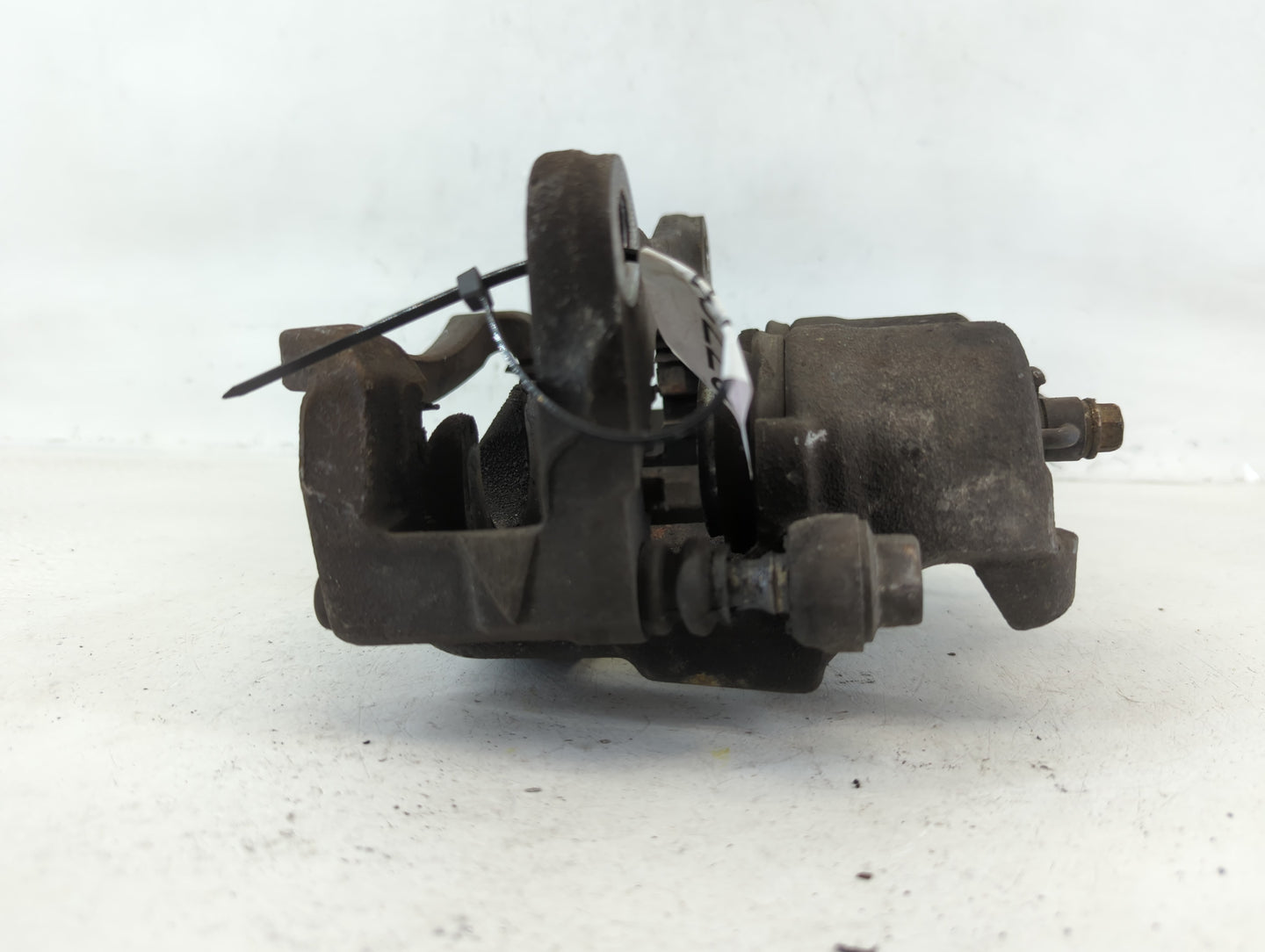 2011-2014 Ford Edge Rear Passenger Right Brake Caliper - Oemusedautoparts1.com