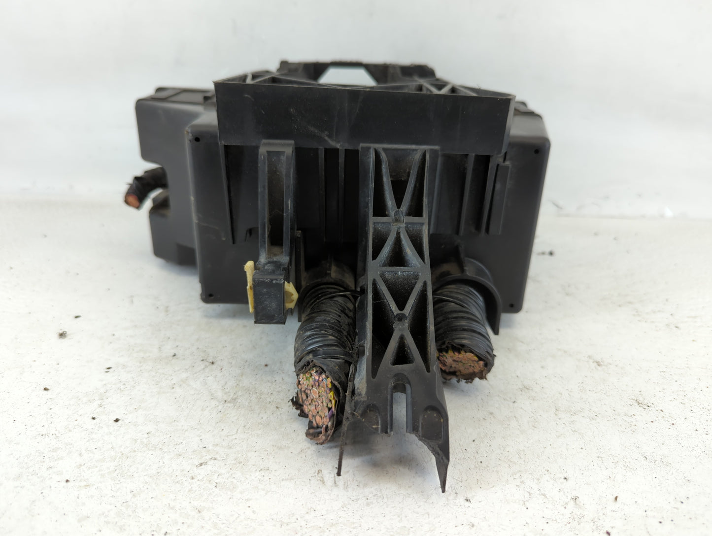 2012-2014 Ford Edge Fusebox Fuse Box Panel Relay Module P/N:CT4T-14290-LG Fits Fits 2012 2013 2014 OEM Used Auto Parts - Oem