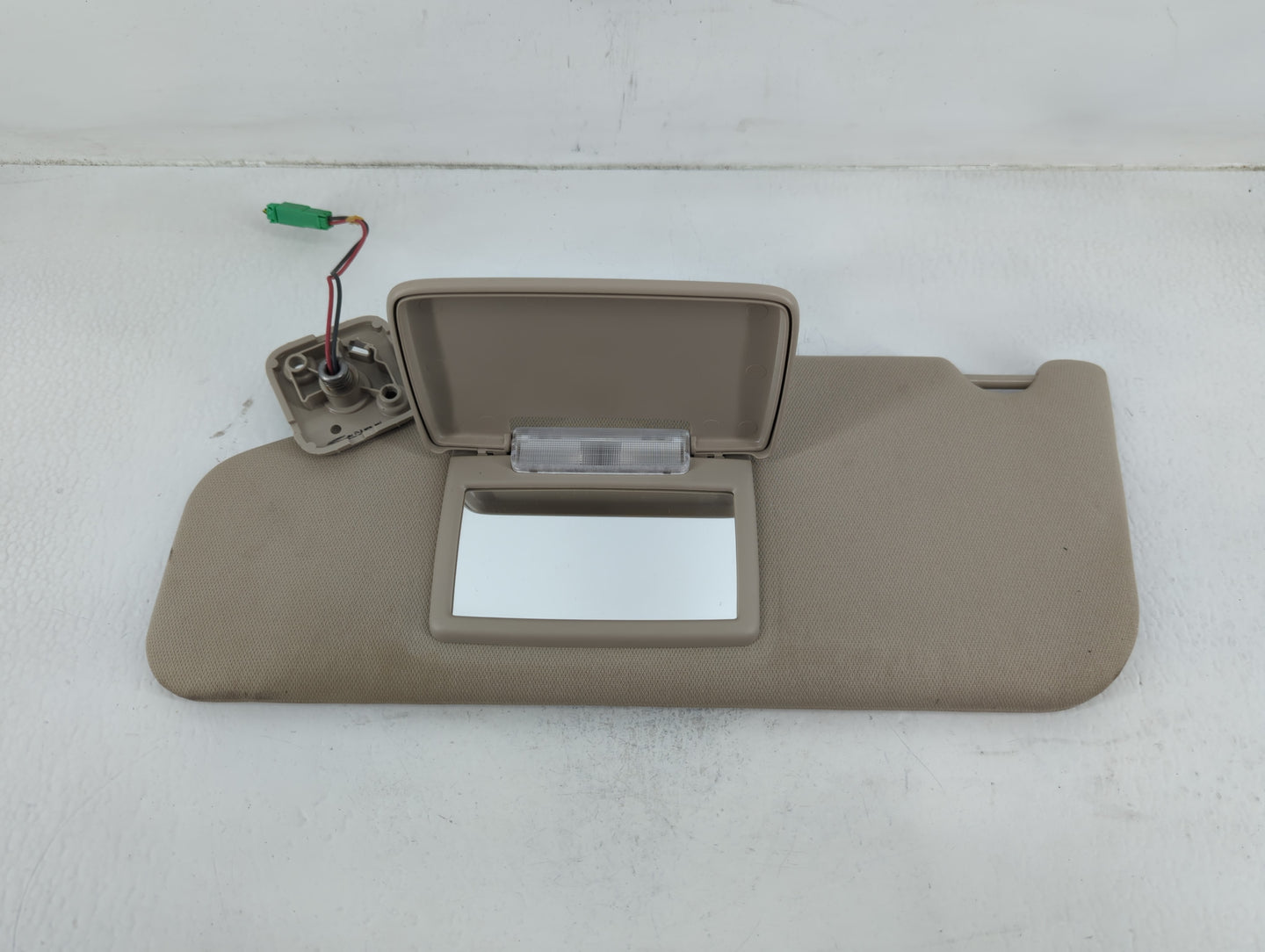 2011-2014 Ford Edge Sun Visor Shade Replacement Driver Left Mirror Fits Fits 2011 2012 2013 2014 OEM Used Auto Parts - Oemus