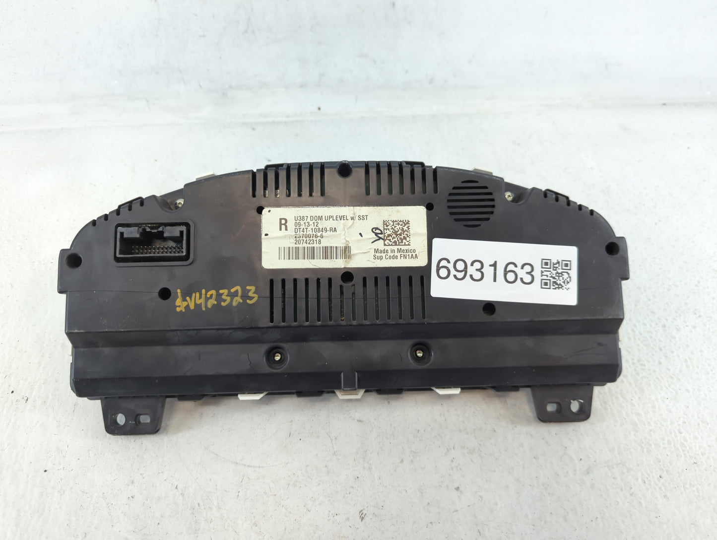 2013 Ford Edge Instrument Cluster Speedometer Gauges P/N:20742318 DT4T-10849-RA Fits OEM Used Auto Parts - Oemusedautoparts1