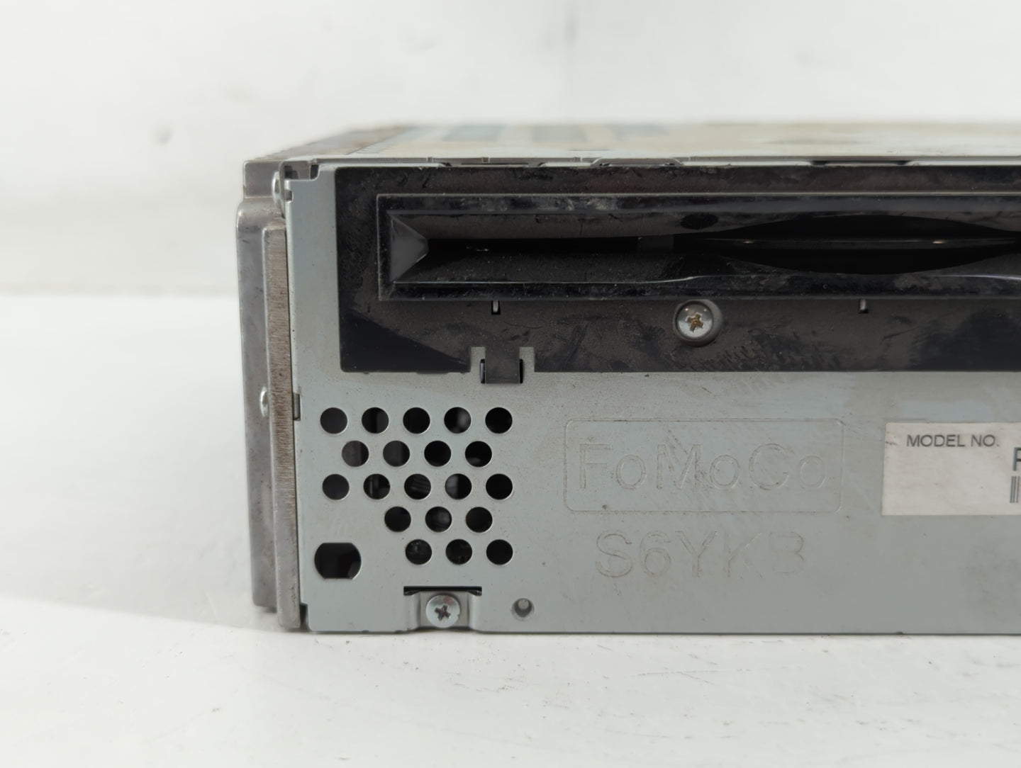 2013-2014 Ford Edge Radio AM FM Cd Player Receiver Replacement P/N:DT4T-19C107-BB Fits Fits 2013 2014 OEM Used Auto Parts - 