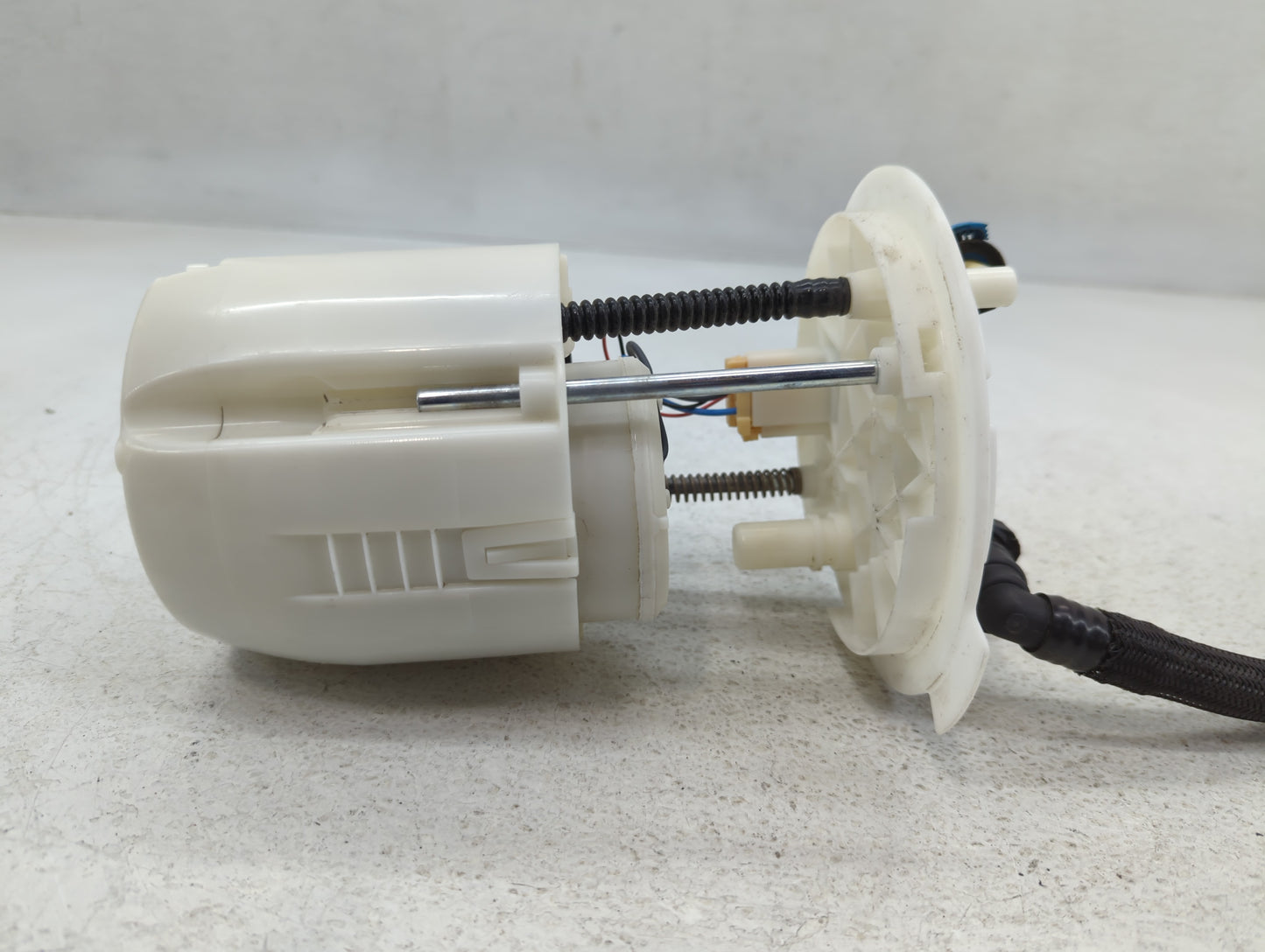 2011-2014 Ford Edge Electrical Gas Fuel Pump Assembly - Oemusedautoparts1.com
