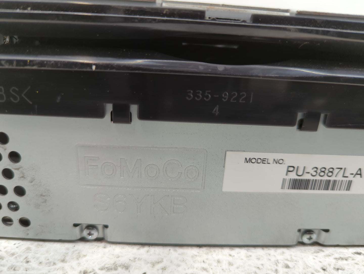 2013-2013 Ford Edge Am Fm Cd Player Radio Receiver - Oemusedautoparts1.com