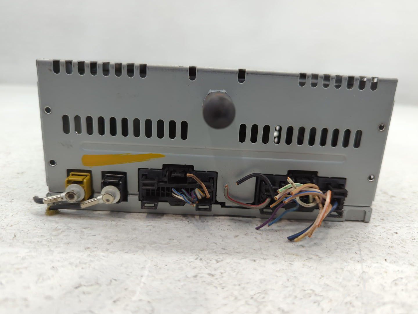 2013-2013 Ford Edge Am Fm Cd Player Radio Receiver - Oemusedautoparts1.com