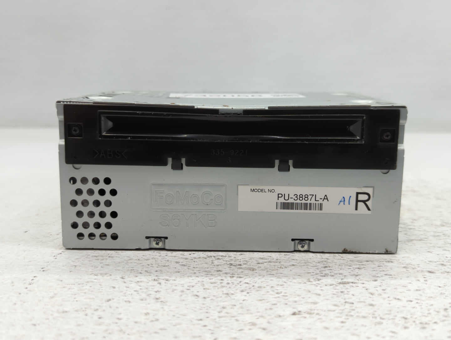 2013-2013 Ford Edge Am Fm Cd Player Radio Receiver - Oemusedautoparts1.com