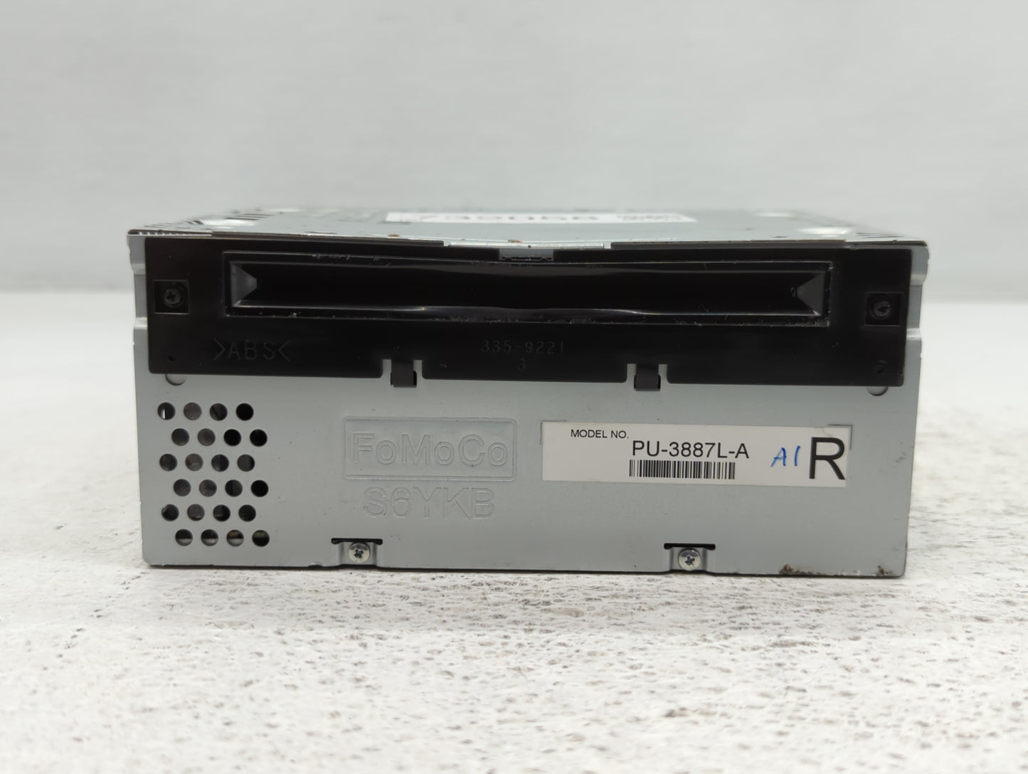2013-2013 Ford Edge Am Fm Cd Player Radio Receiver - Oemusedautoparts1.com