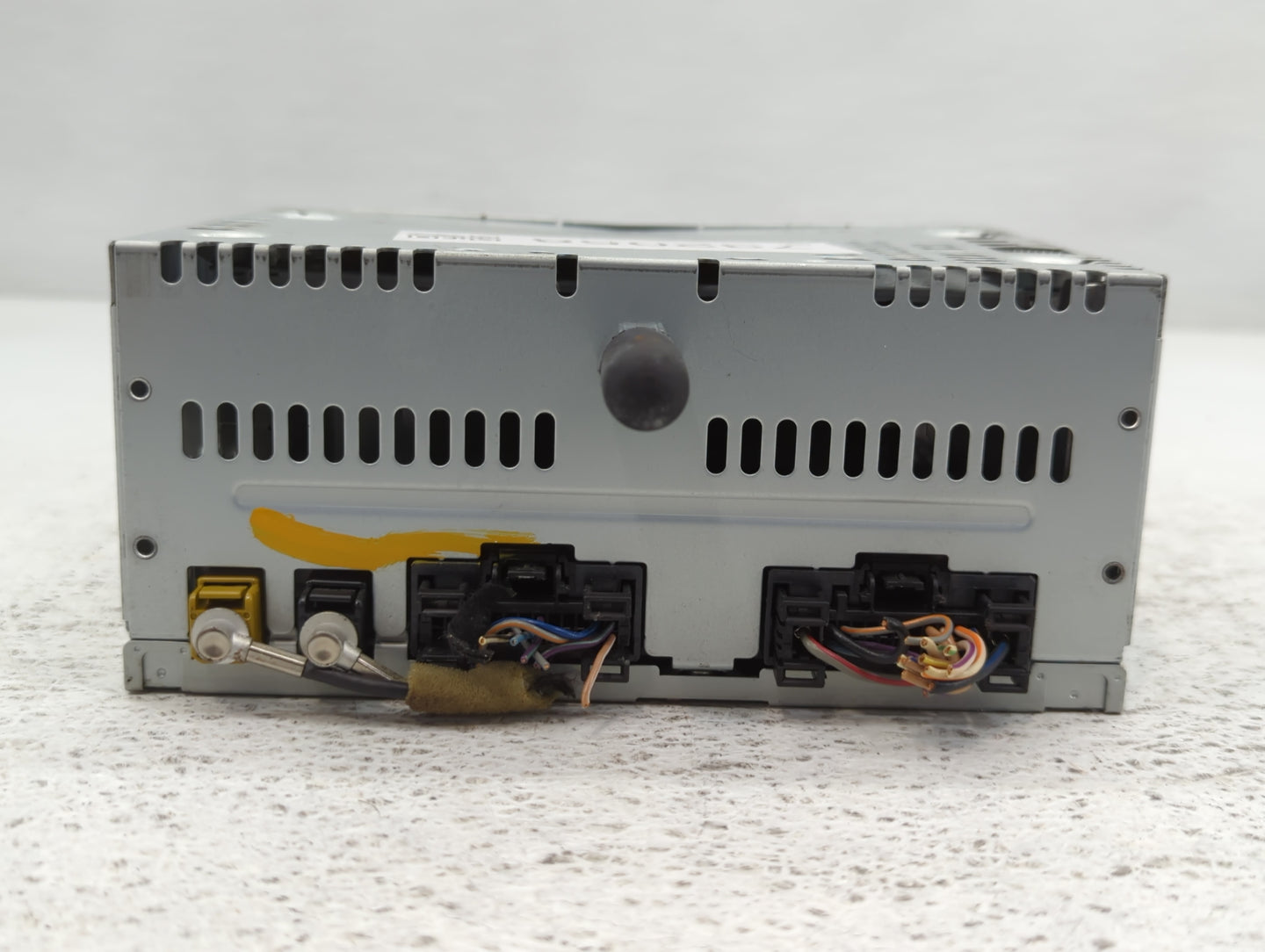 2013-2013 Ford Edge Am Fm Cd Player Radio Receiver - Oemusedautoparts1.com