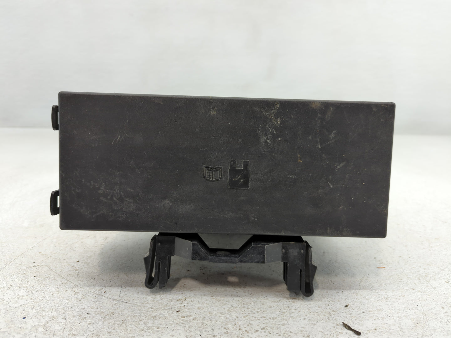 2012-2014 Ford Edge Fusebox Fuse Box Panel Relay Module P/N:CT4T-14290-LF Fits Fits 2012 2013 2014 OEM Used Auto Parts - Oem