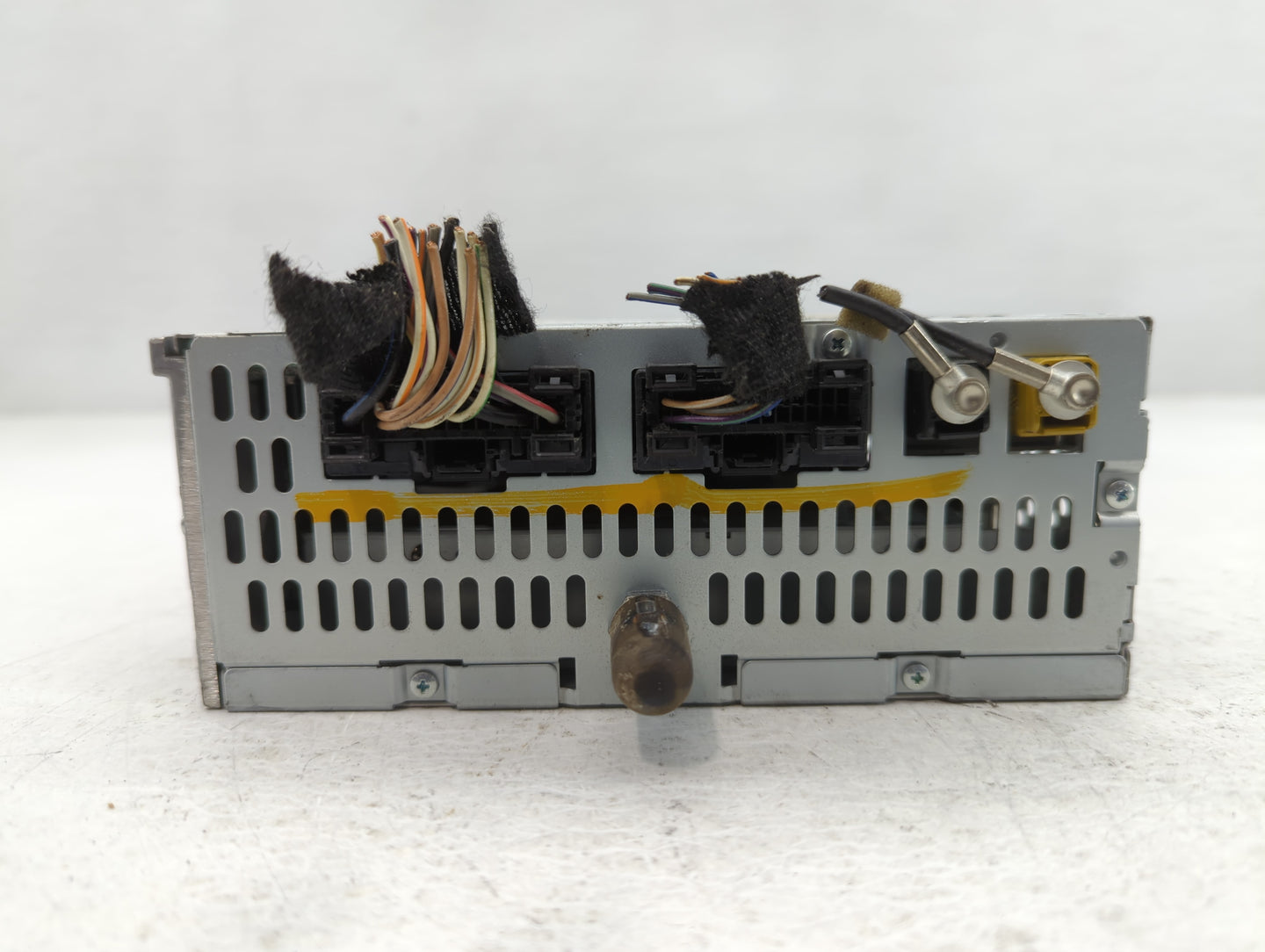 2013-2014 Ford Edge Am Fm Cd Player Radio Receiver - Oemusedautoparts1.com